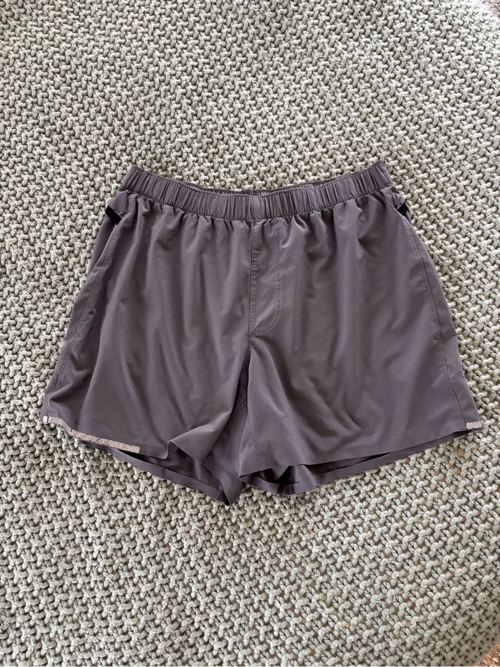 lulu lemon men’s athletic running shorts